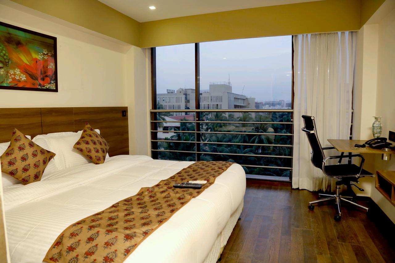 Hotel Mumbai House Andheri East, Mumbai Exterior photo